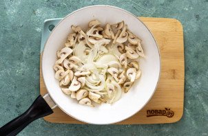 Салат из жареных грибов Салат из жареных грибов