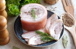 Грудинка в ветчиннице Грудинка в ветчиннице