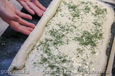 Плетеный хлеб с чесноком и укропом (без яиц и молока)