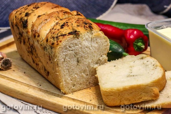 Плетеный хлеб с чесноком и укропом (без яиц и молока)