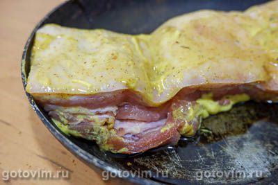 Свиная грудинка, запечённая с горчицей в духовке Свиная грудинка, запечённая с горчицей в духовке