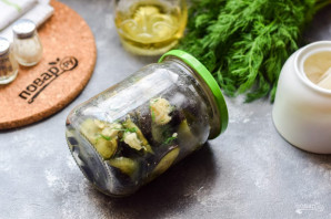 Баклажаны с чесноком и укропом Баклажаны с чесноком и укропом