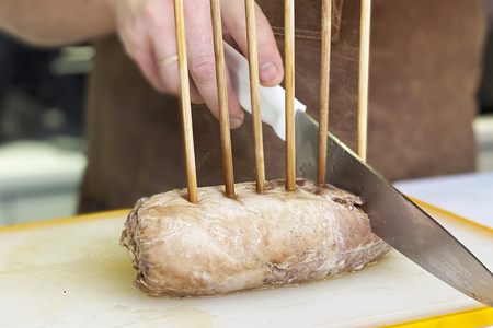 Готовим мясное мороженое всего из трех ингредиентов