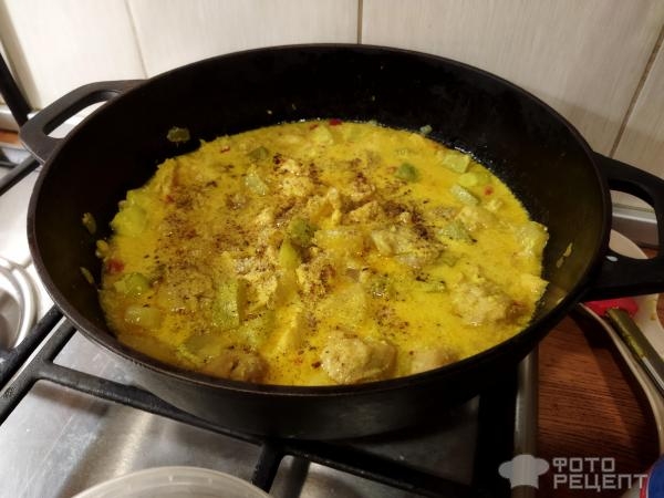 Рецепт: Курица карри с овощами - кабачками и ананасами Рецепт: Курица карри с овощами - кабачками и ананасами