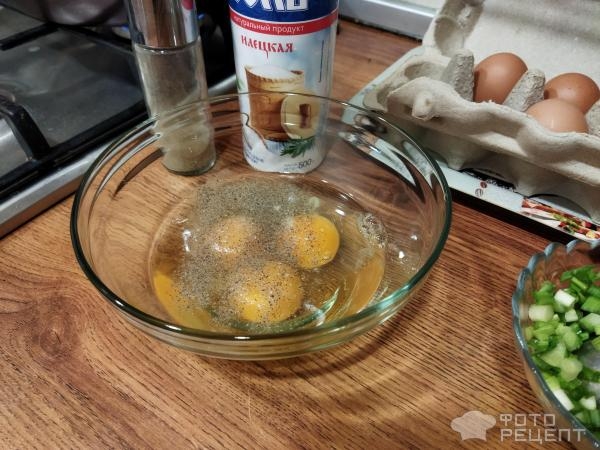 Рецепт: Куриное филе с брокколи и стручковой фасолью - на сковороде с яйцами и зеленью Рецепт: Куриное филе с брокколи и стручковой фасолью - на сковороде с яйцами и зеленью