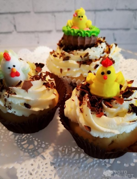 Рецепт: Пасхальные капкейки - ванильные с сахарными украшениями . Готовимся к Пасхе.
