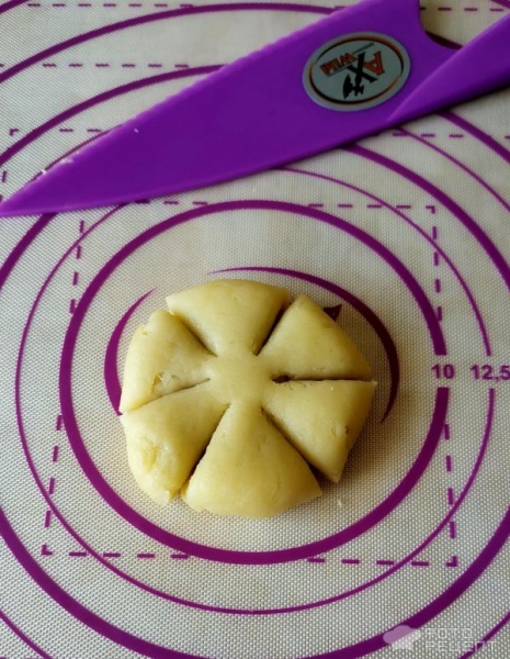 Рецепт: Печенье "Ромашка" - формовка изделия делает чудеса даже с обычным тестом Рецепт: Печенье "Ромашка" - формовка изделия делает чудеса даже с обычным тестом