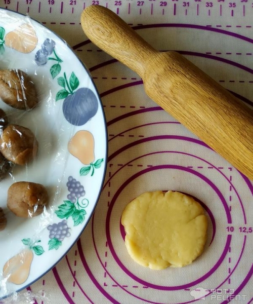 Рецепт: Печенье "Ромашка" - формовка изделия делает чудеса даже с обычным тестом Рецепт: Печенье "Ромашка" - формовка изделия делает чудеса даже с обычным тестом