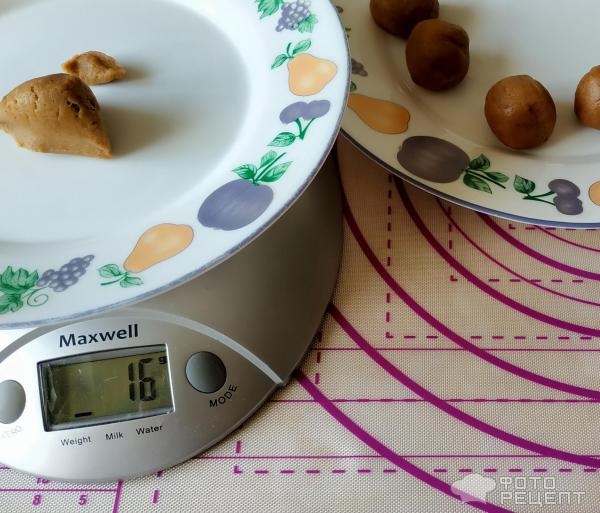 Рецепт: Печенье "Ромашка" - формовка изделия делает чудеса даже с обычным тестом Рецепт: Печенье "Ромашка" - формовка изделия делает чудеса даже с обычным тестом