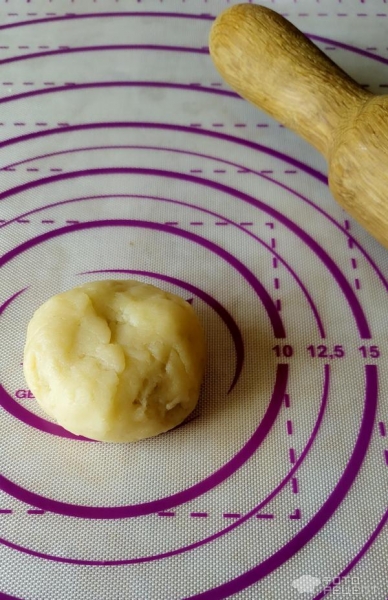 Рецепт: Печенье "Ромашка" - формовка изделия делает чудеса даже с обычным тестом Рецепт: Печенье "Ромашка" - формовка изделия делает чудеса даже с обычным тестом