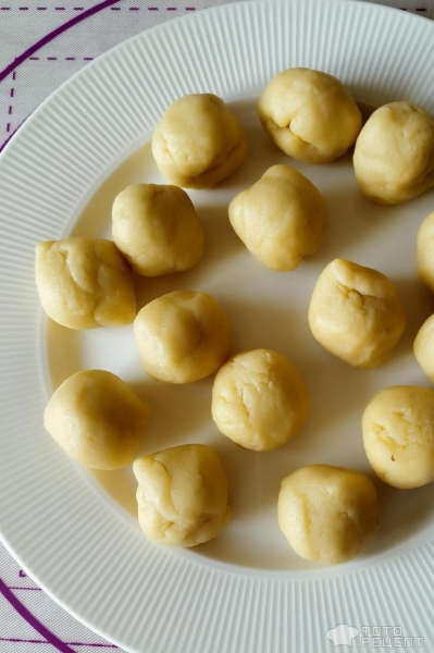 Рецепт: Печенье "Ромашка" - формовка изделия делает чудеса даже с обычным тестом Рецепт: Печенье "Ромашка" - формовка изделия делает чудеса даже с обычным тестом