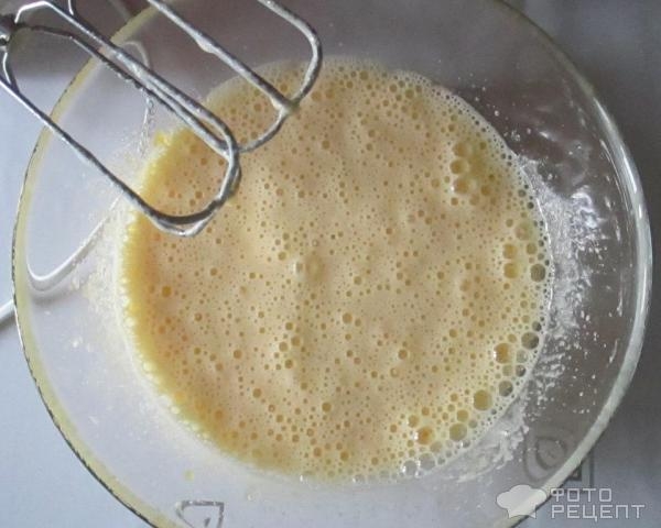 Рецепт: Пирог на кефире - с манкой и смородиновым вареньем Рецепт: Пирог на кефире - с манкой и смородиновым вареньем