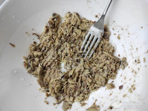 Рецепт: Салат из консервированной рыбы - Быстрый и вкусный салатик из бюджетных продуктов! Рецепт: Салат из консервированной рыбы - Быстрый и вкусный салатик из бюджетных продуктов!