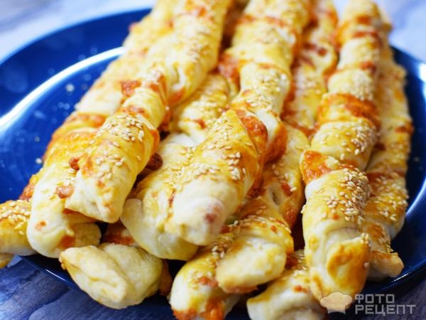 Рецепт: Сырные палочки с кунжутом - Мои затяжные жгутики!