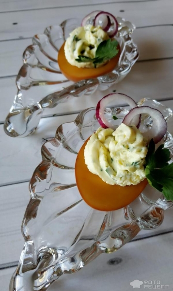 Рецепт: Закуска "Фаршированные яйца" - с начинками ассорти и окрашенным белком. Готовимся к Пасхе. Рецепт: Закуска "Фаршированные яйца" - с начинками ассорти и окрашенным белком. Готовимся к Пасхе.