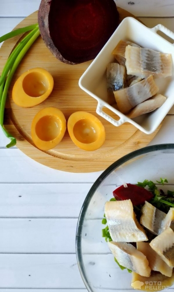 Рецепт: Закуска "Фаршированные яйца" - с начинками ассорти и окрашенным белком. Готовимся к Пасхе. Рецепт: Закуска "Фаршированные яйца" - с начинками ассорти и окрашенным белком. Готовимся к Пасхе.