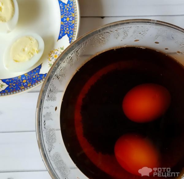 Рецепт: Закуска "Фаршированные яйца" - с начинками ассорти и окрашенным белком. Готовимся к Пасхе. Рецепт: Закуска "Фаршированные яйца" - с начинками ассорти и окрашенным белком. Готовимся к Пасхе.