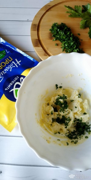 Рецепт: Закуска "Фаршированные яйца" - с начинками ассорти и окрашенным белком. Готовимся к Пасхе. Рецепт: Закуска "Фаршированные яйца" - с начинками ассорти и окрашенным белком. Готовимся к Пасхе.