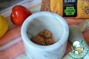 Сёмга с хлебцами-гриль и томатным гарниром