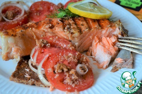 Сёмга с хлебцами-гриль и томатным гарниром
