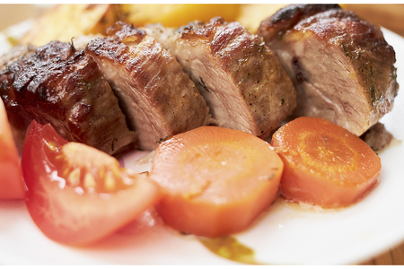 Свинина в рукаве с картошкой и морковкой Свинина в рукаве с картошкой и морковкой