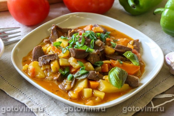 Гуляш из утиных желудков Гуляш из утиных желудков