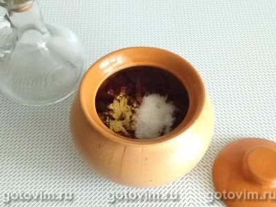 Суп-крем на бульоне из свиных косточек со свеклой