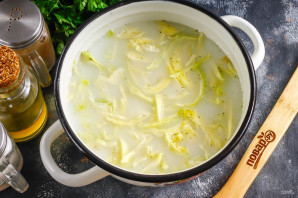 Молочный суп с капустой Молочный суп с капустой