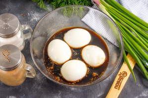 Маринованные яйца в соевом соусе Маринованные яйца в соевом соусе