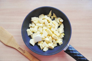 Яблочный пирог с белковым кремом Яблочный пирог с белковым кремом