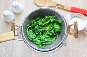 Салат из крапивы Салат из крапивы