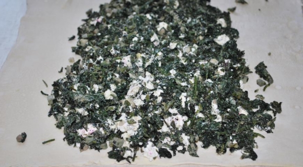 Пирог с крапивой и брынзой, пошаговый рецепт с фото Пирог с крапивой и брынзой, пошаговый рецепт с фото