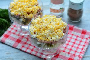 Слоеный салат из пекинской капусты