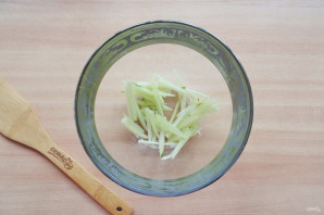 Итальянский салат с фунчозой Итальянский салат с фунчозой