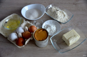 Бисквитный торт с вареной сгущенкой Бисквитный торт с вареной сгущенкой