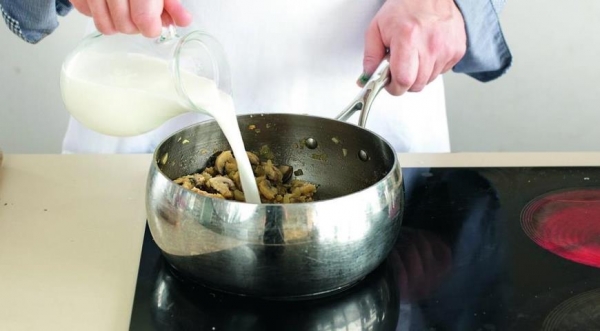 Суп из шампиньонов со сливками , пошаговый рецепт с фото Суп из шампиньонов со сливками , пошаговый рецепт с фото