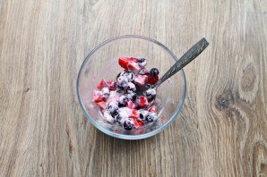 Профитроли с ягодами