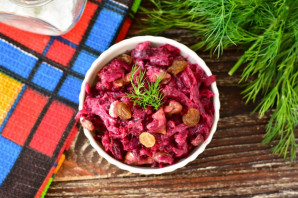Салат со свеклой "Королевский"