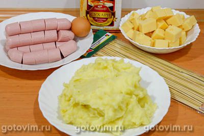 Сосиски с сыром в картофельном пюре на шпажках Сосиски с сыром в картофельном пюре на шпажках