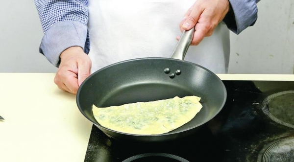 Сырные лепешки с зеленью и мацони, пошаговый рецепт с фото Сырные лепешки с зеленью и мацони, пошаговый рецепт с фото