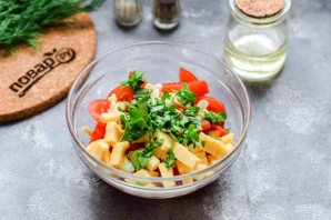 Салат из печеного болгарского перца с помидорами Салат из печеного болгарского перца с помидорами