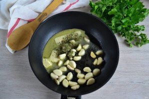 Курица "40 зубчиков чеснока"