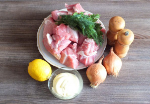 Шашлык с майонезом и лимоном Шашлык с майонезом и лимоном