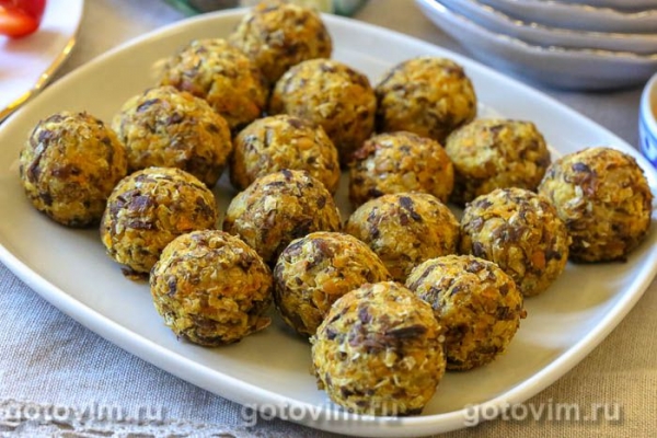 Овощные фрикадельки из нута с грибами Овощные фрикадельки из нута с грибами