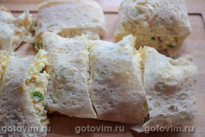 Пирог из лаваша с начинкой из сыра, зелени и вареных яиц Пирог из лаваша с начинкой из сыра, зелени и вареных яиц