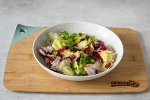 Салат с сельдереем и грушей Салат с сельдереем и грушей