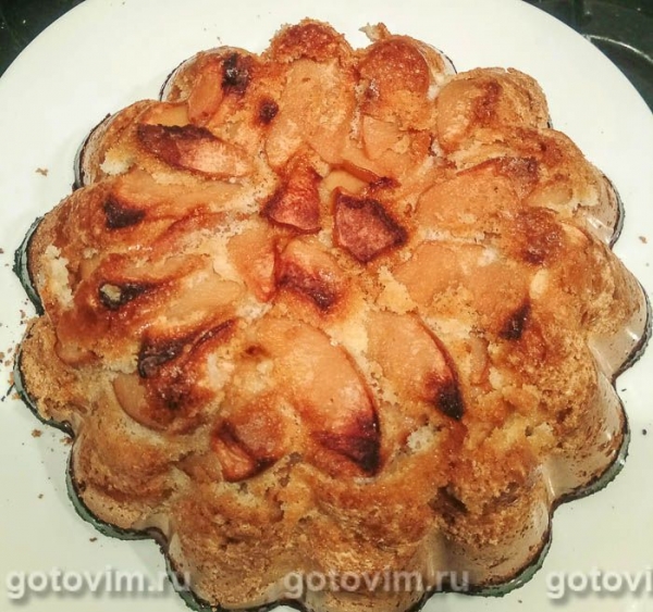 Шарлотка с айвой Шарлотка с айвой