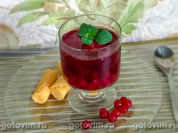 Десерт из красной смородины в желе из вина Десерт из красной смородины в желе из вина