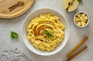 Кукурузная каша с яблоком Кукурузная каша с яблоком
