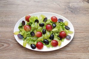 Салат "Дор блю" с виноградом